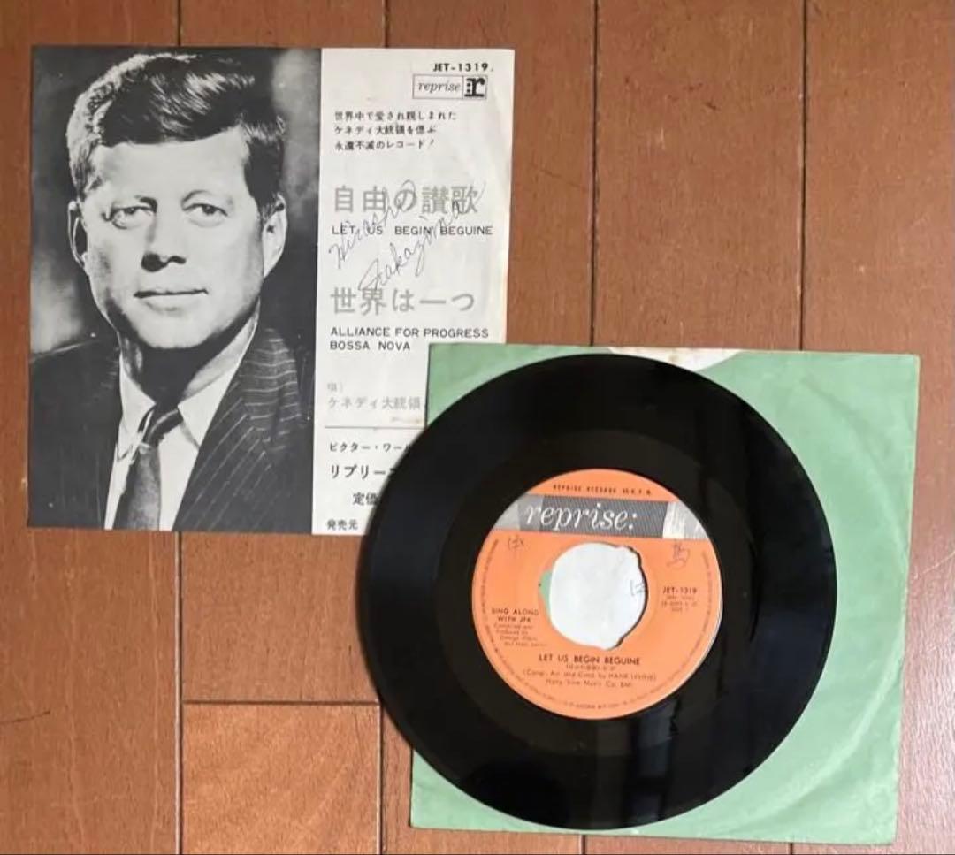洋書ハードカバー LIFE Kennedy レアシングルレコード付き 洋書ハード