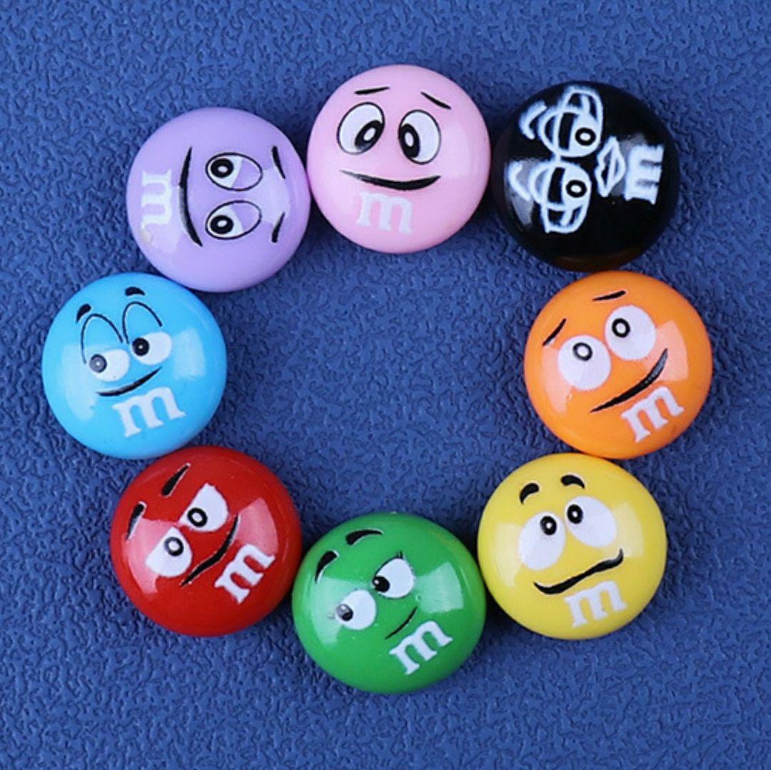 エムアンドエムズ デコパーツ ネイルパーツ M&M's カラフル - メルカリ
