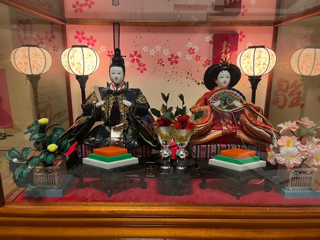 えびせん！定価30000円雛人形　オルゴール付き　ライトアップ　ひな祭り えびせん！定価30000円雛人形 オルゴール付き ライトアップ ひな祭り