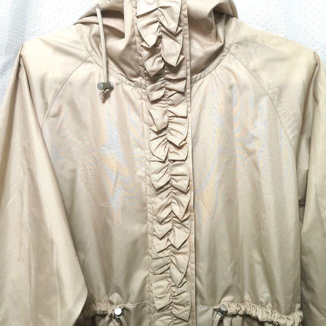 美品 定価13200円 ゆったりフードフリルロングレインコート ベージュ
