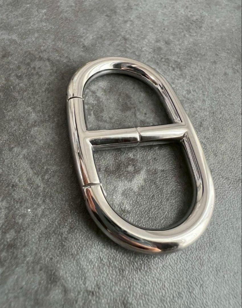 HERMES シェーヌダンクル カラビナ キーリング キーホルダー シルバー HERMES シェーヌダンクル キーリング ステンレス製 – VISION ARCHIVE