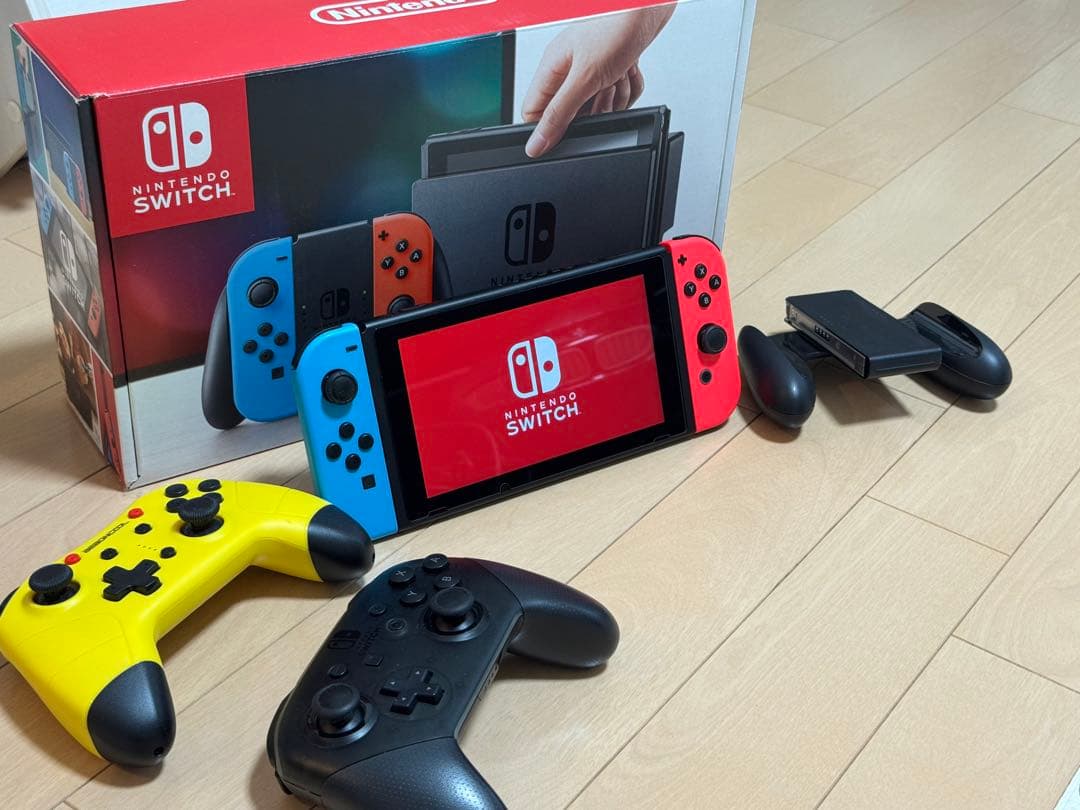【美品】Nintendo Switch 本体 青/赤+プロコン×2 Nintendo Switch 本体 赤/青 + プロコントローラー2個 - メルカリ