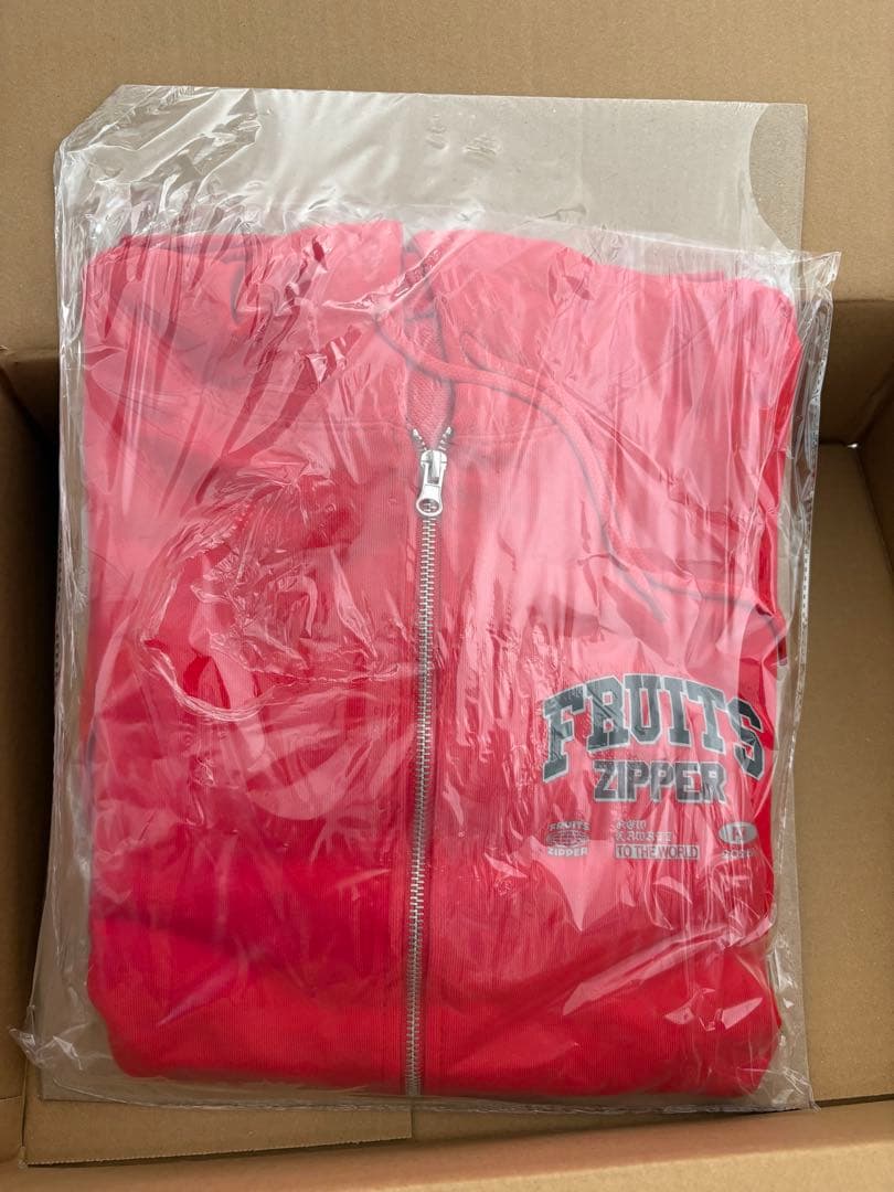 フルーツジッパー FRUITS ZIPPER 月足天音 推しアピ パーカー 赤