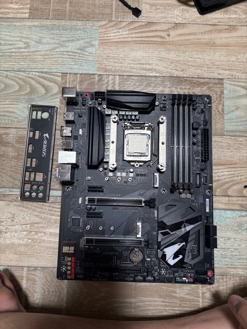 CPU Intel Core i7-9700 CPU 3.08GHz