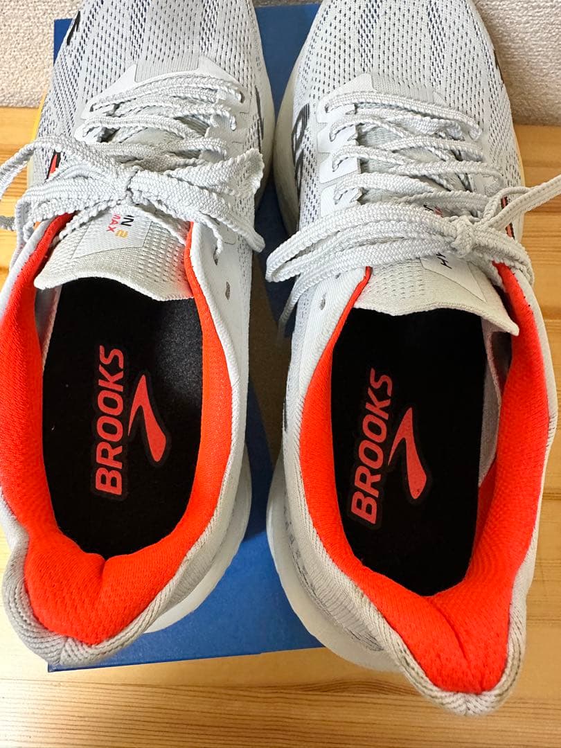 ハイペリオンマックス2 BROOKS Hyperion Max 2 27.5cm