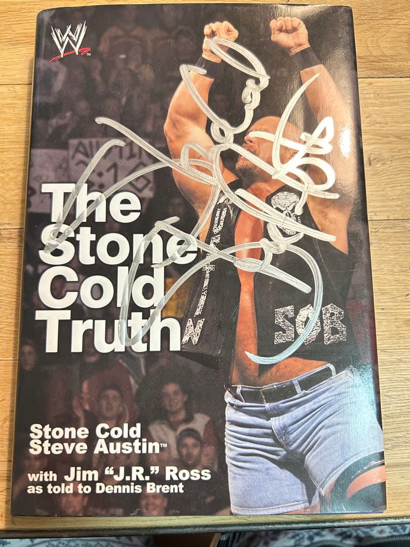 【超激レア】WWE スティーブオースティン自伝　サイン入り 映画グッズ販売専門店ハリコレ。映画グッズが豊富な品揃え。ストーン