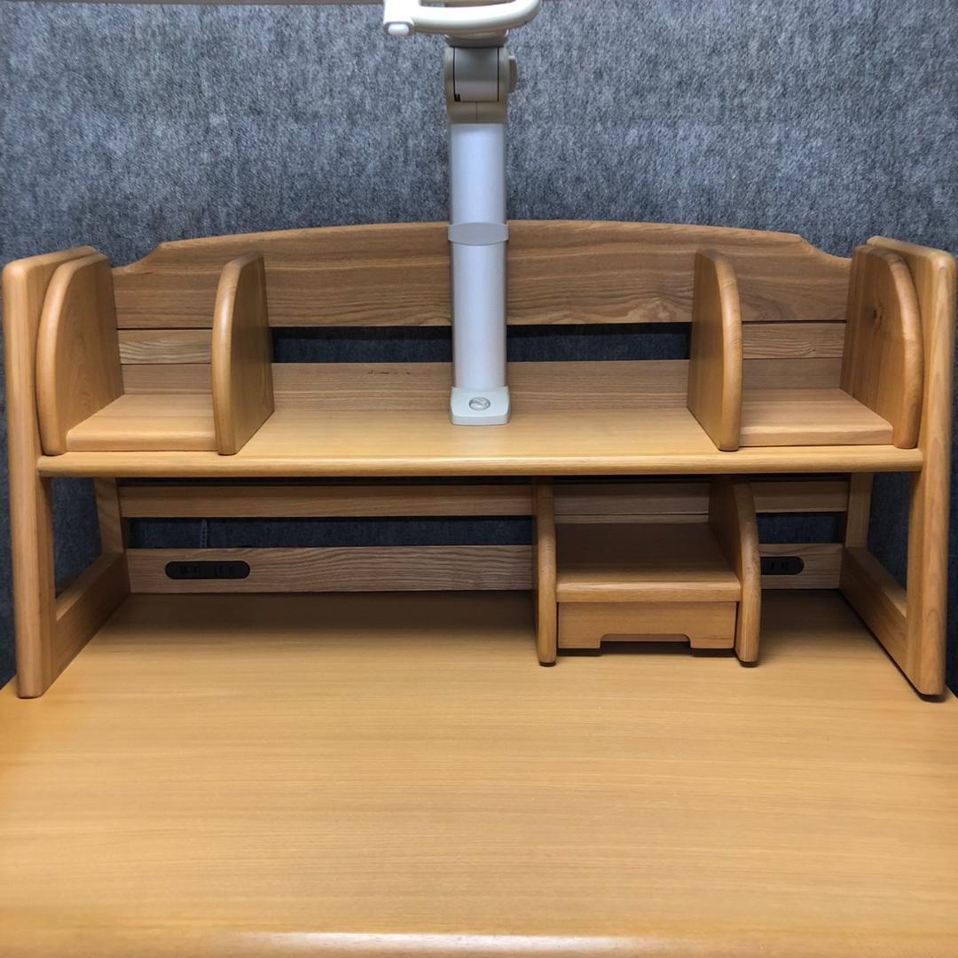 美品 大塚 OTSUKA 学習机、椅子、デスクライトセット - メルカリ