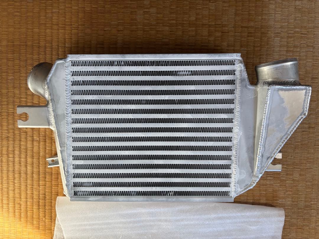 美品☆スバルレヴォーグVMGVM4大容量アルミインタークーラーボロン