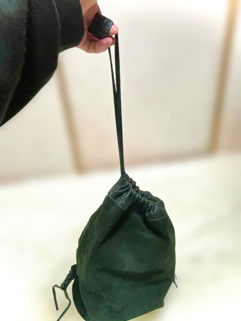 BOTTEGA VENETA ボッテガべネタ ダークグリーン 巾着 - メルカリ