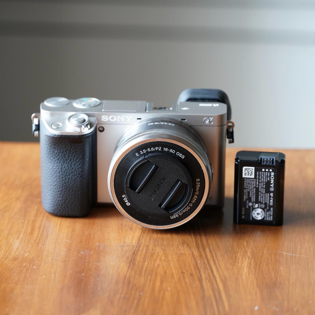 SONY α6000 パワーズームレンズキット ILCE-6000L S Amazon | SONY ミラーレス一眼 α6000 パワーズームレンズキット E PZ