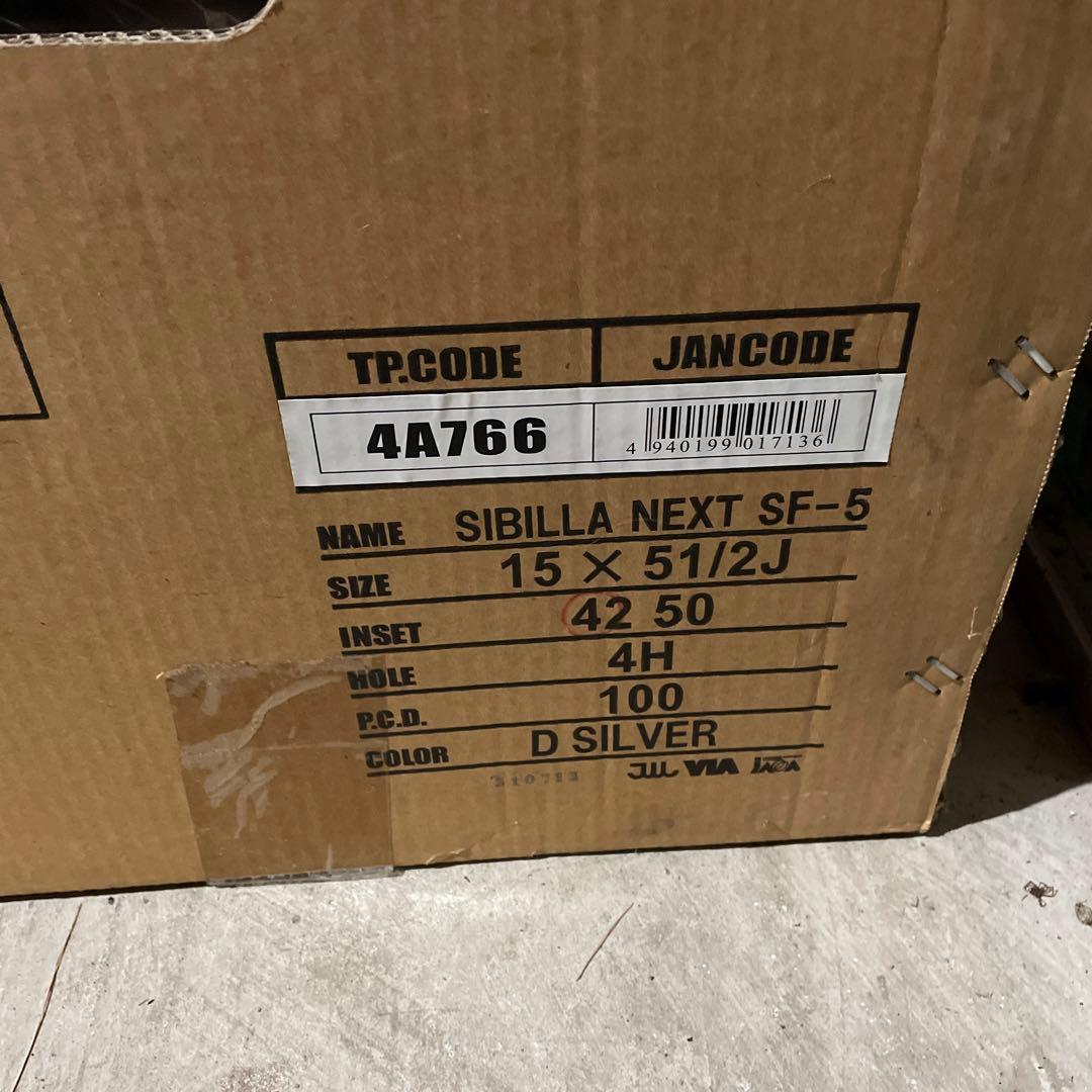 15インチ ホイール　5.5J 4穴　pcd100