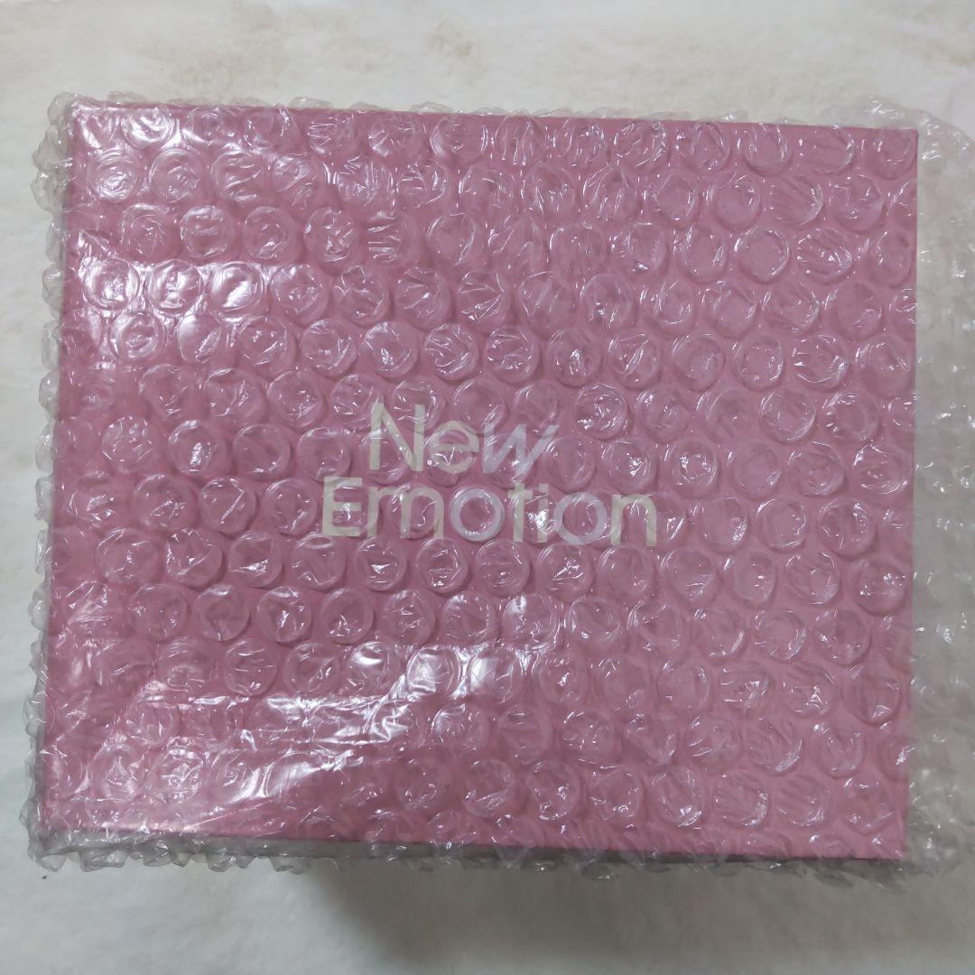 匿名配送】NiziU New Emotion WithU盤マルチBOX - メルカリ