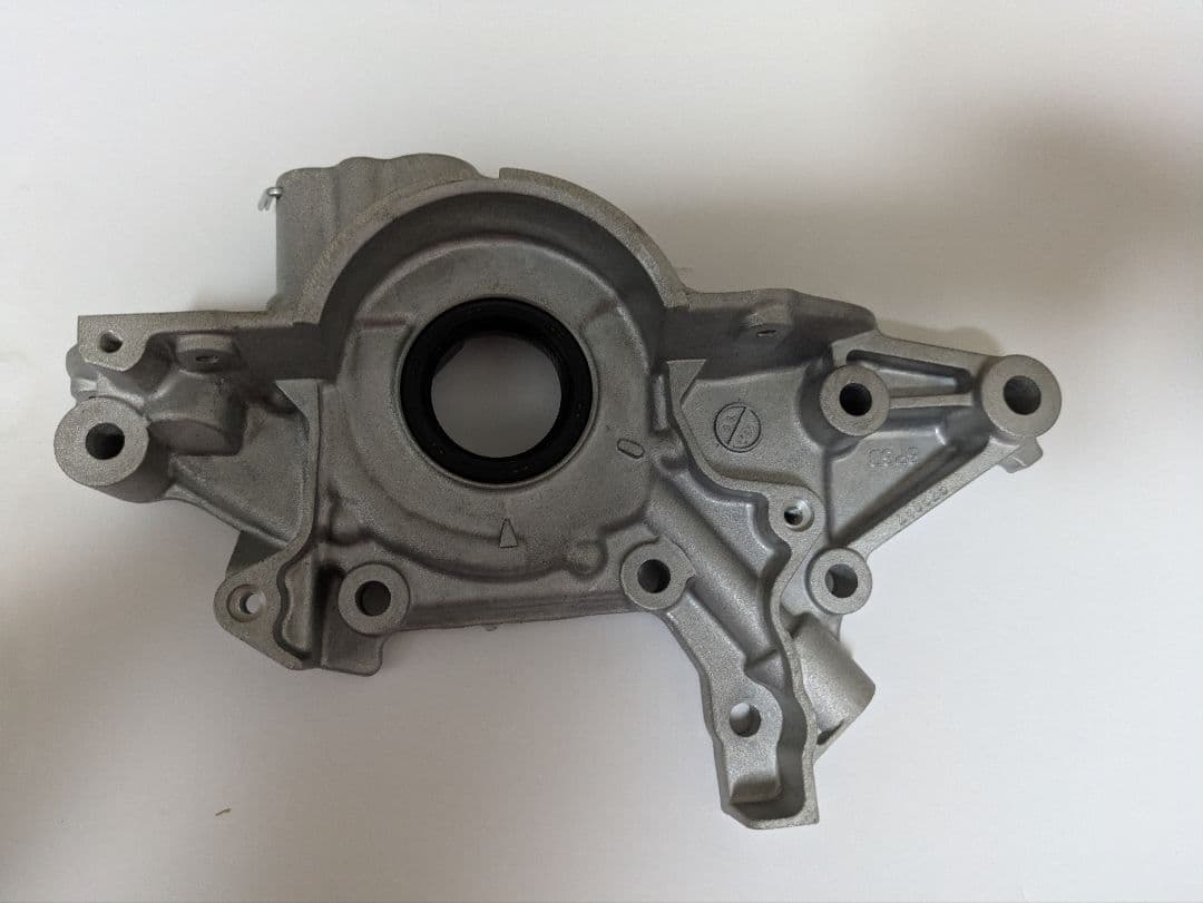 マツダ　ロードスターNB6C オイルポンプ　新品 ロードスター オイル ポンプ後期型 NA6CE B661-14-100 マツダ