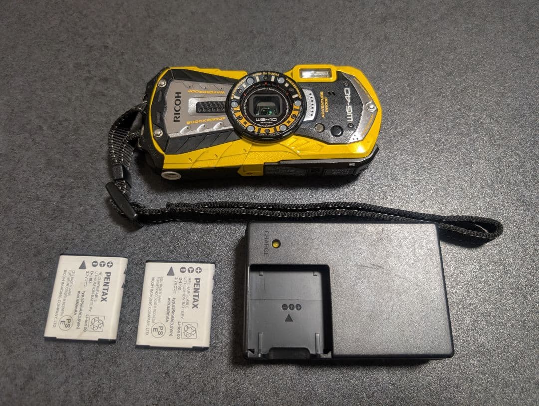動作確認済】RICOH WG-40防水デジタルカメラ 充電器+予備バッテリ付