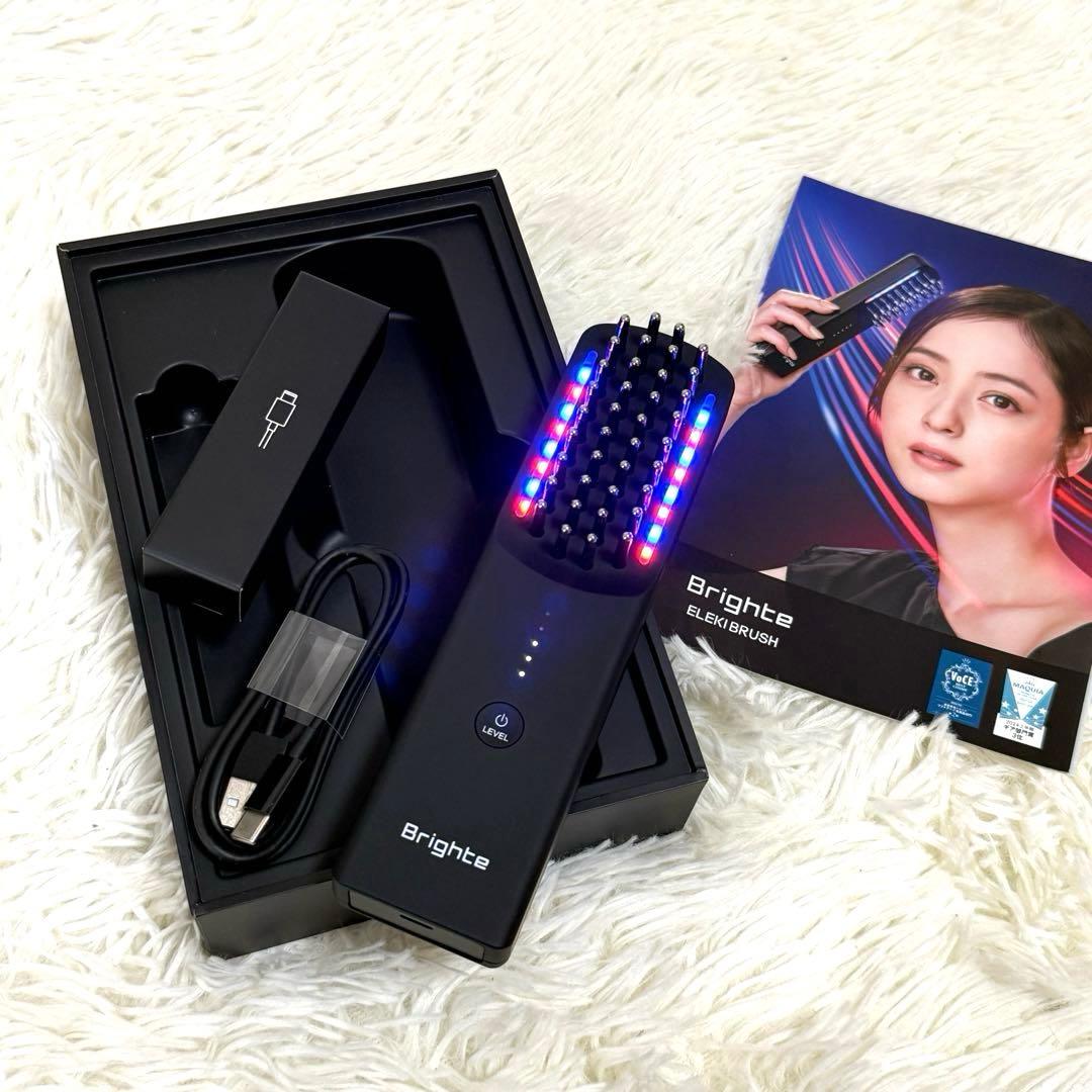 あいか様✨ELEKIBRUSH ブライト エレキブラシ 美顔器⭐️ - メルカリ