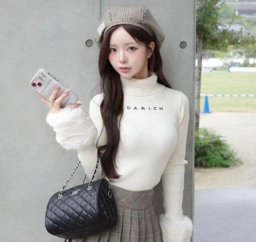 Darich スムースファーリブニットトップス ホワイト - メルカリ