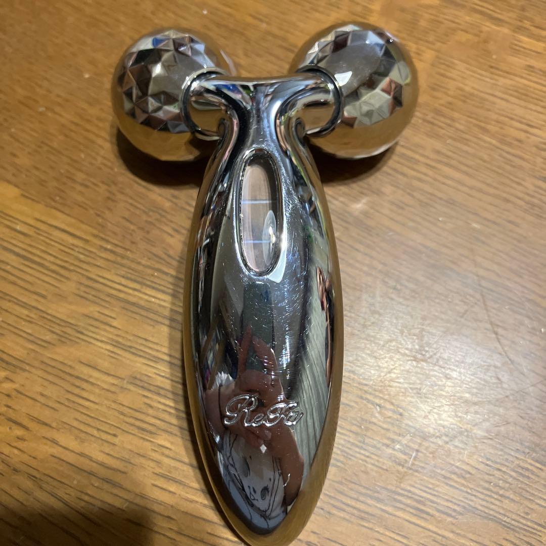 リファ 美顔ローラー シルバー リファ】美顔ローラーのレジェンド…発売から12年のロングセラーモデル