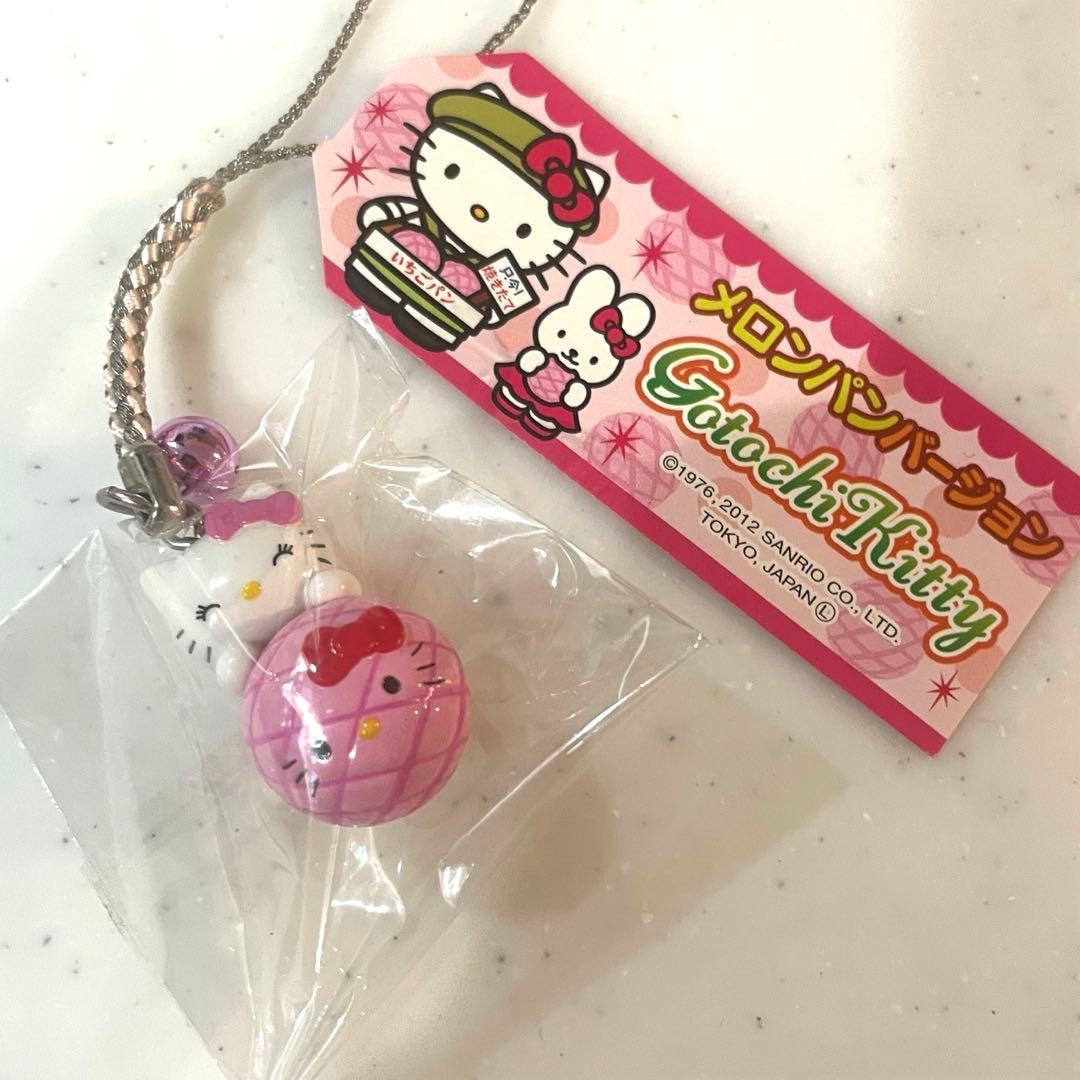 ご当地キティ　希少品　メロンパンキティ　いちごパンバージョン 高級食パン専門店「嵜本」×ハローキティの限定いちごミルク食パン