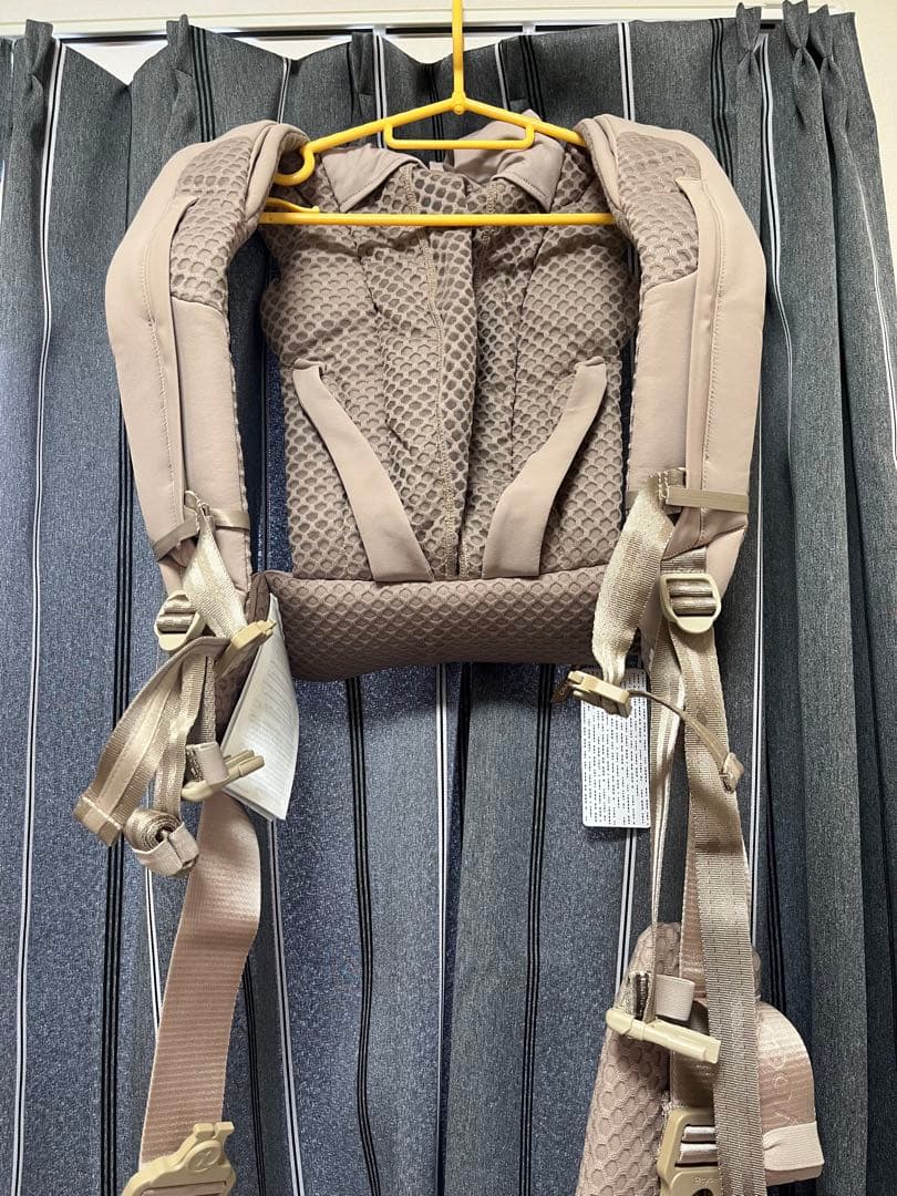 サイベックス　ベージュ メッシュ抱っこ紐　コヤ　キャリア サイベックス（CYBEX） コヤ キャリア 抱っこ紐 CYBEX COYA CARRIER