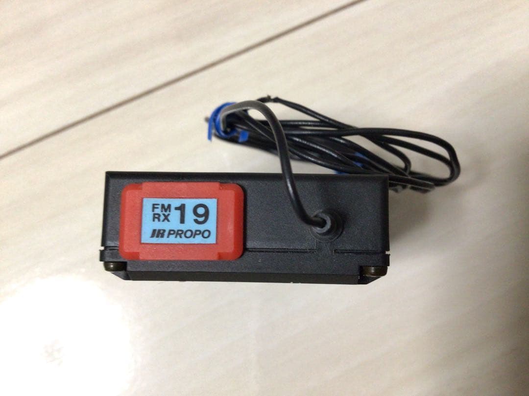 JR R1000DS 受信機 72MHz➕電源スイッチ 中古品 - メルカリ