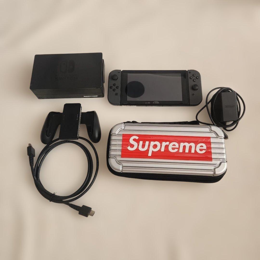 Nintendo Switch　グレー Nintendo Switch - Gray Joy Con Combo Game Console with MightySkins