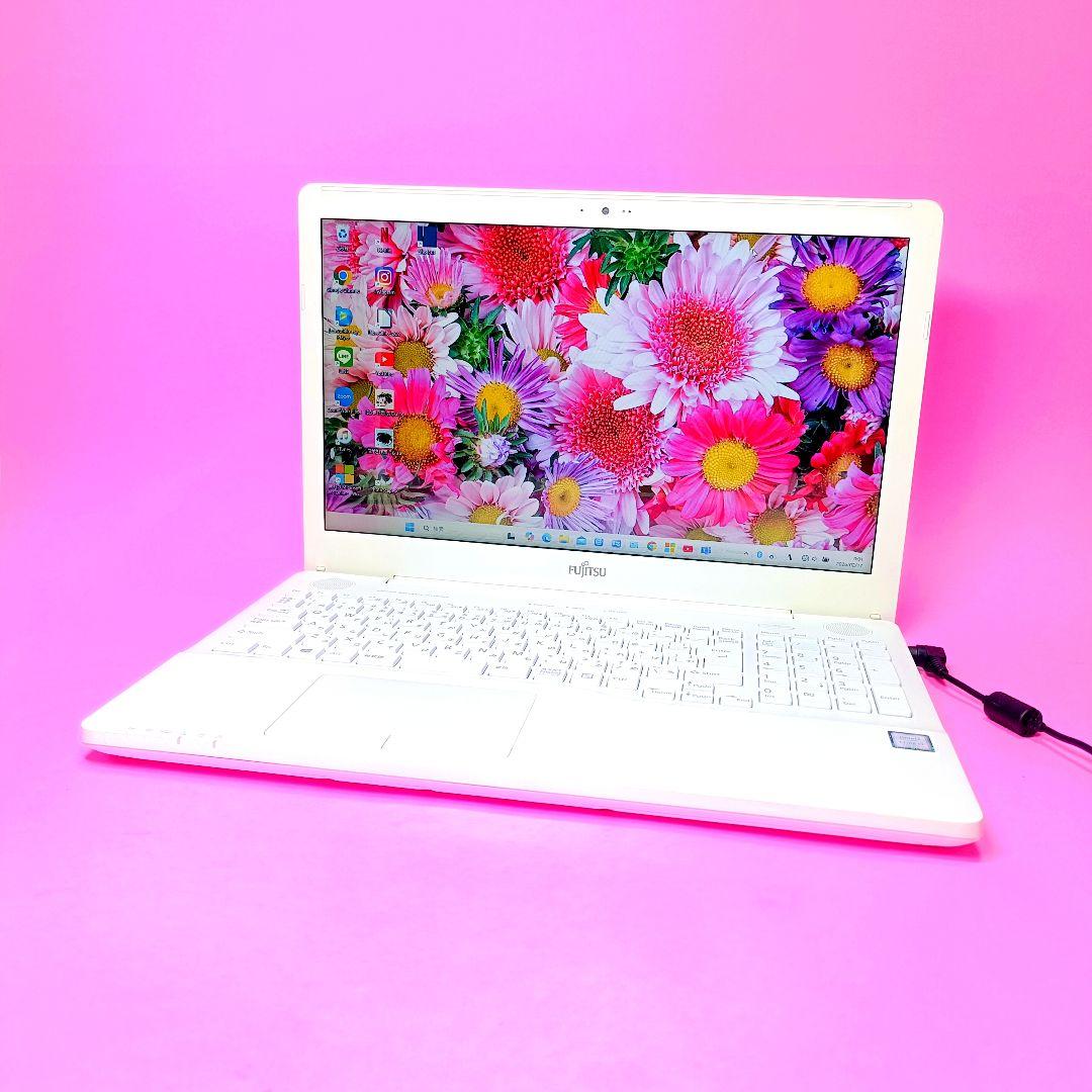 7世代✨i7✨SSD256✨オフィス✨カメラ付き白ノートパソコン✨設定済み