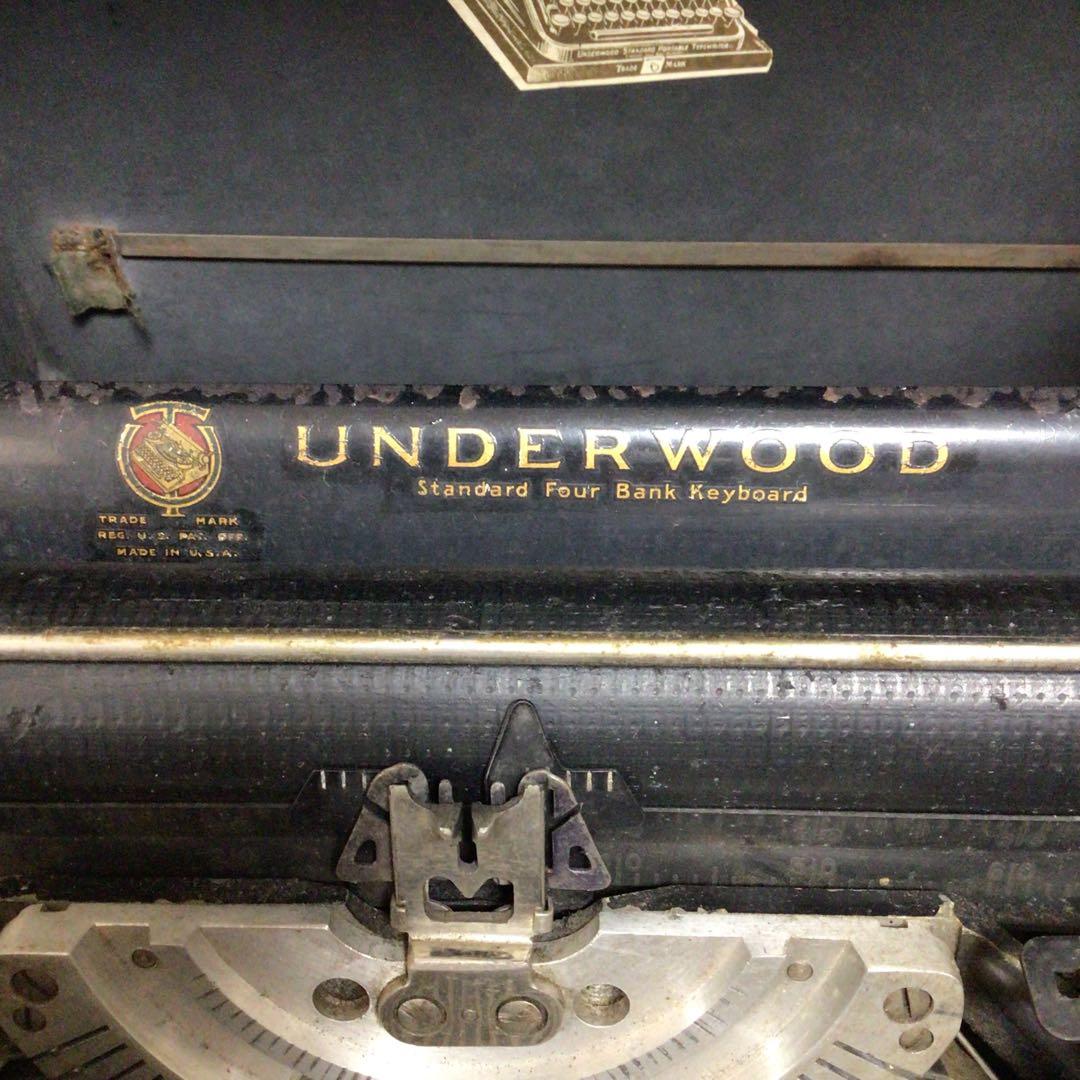 UNDERWOOD ポータブルタイプライター レトロ ビンテージ アメリカ製