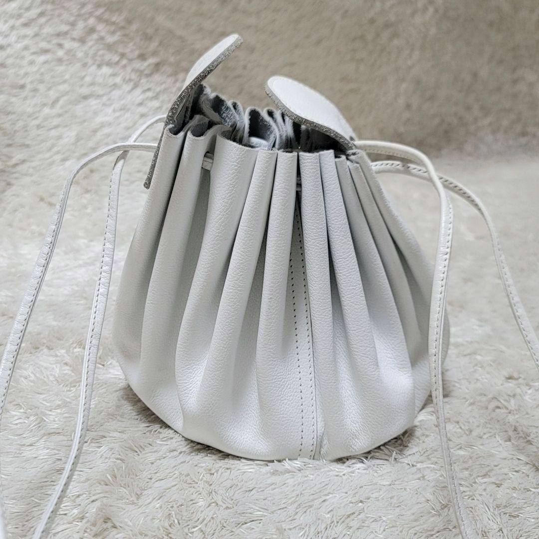 希少色✨IL BISONTE 巾着 ショルダーバッグ サークル 肩掛け 本革