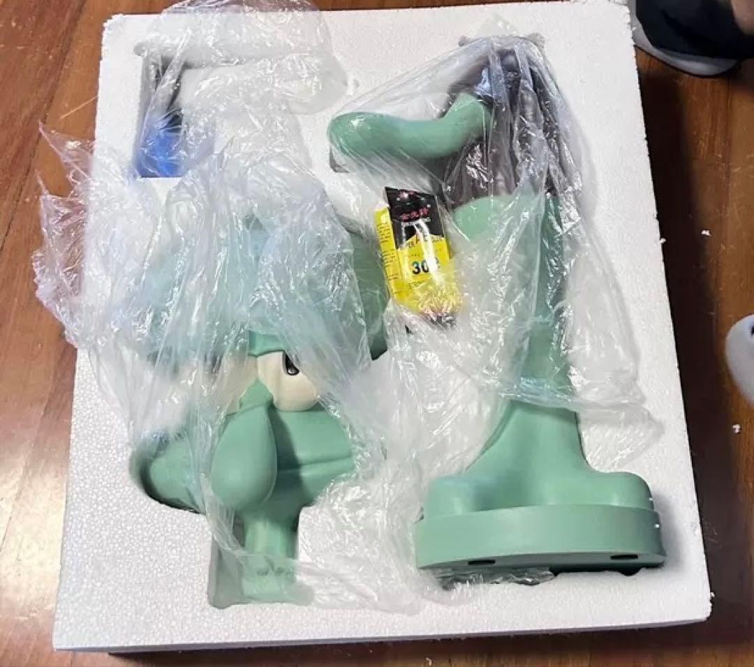 24時間発送 スポンジボブ イカルゴ 特大インテリア - メルカリ