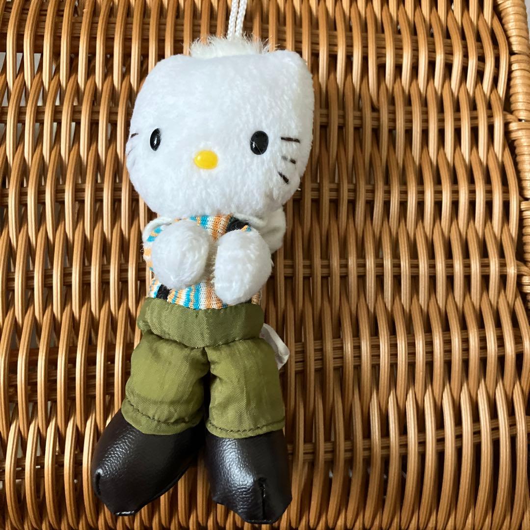 ハローキティ足長ダニエルキーホルダー マスコット - メルカリ