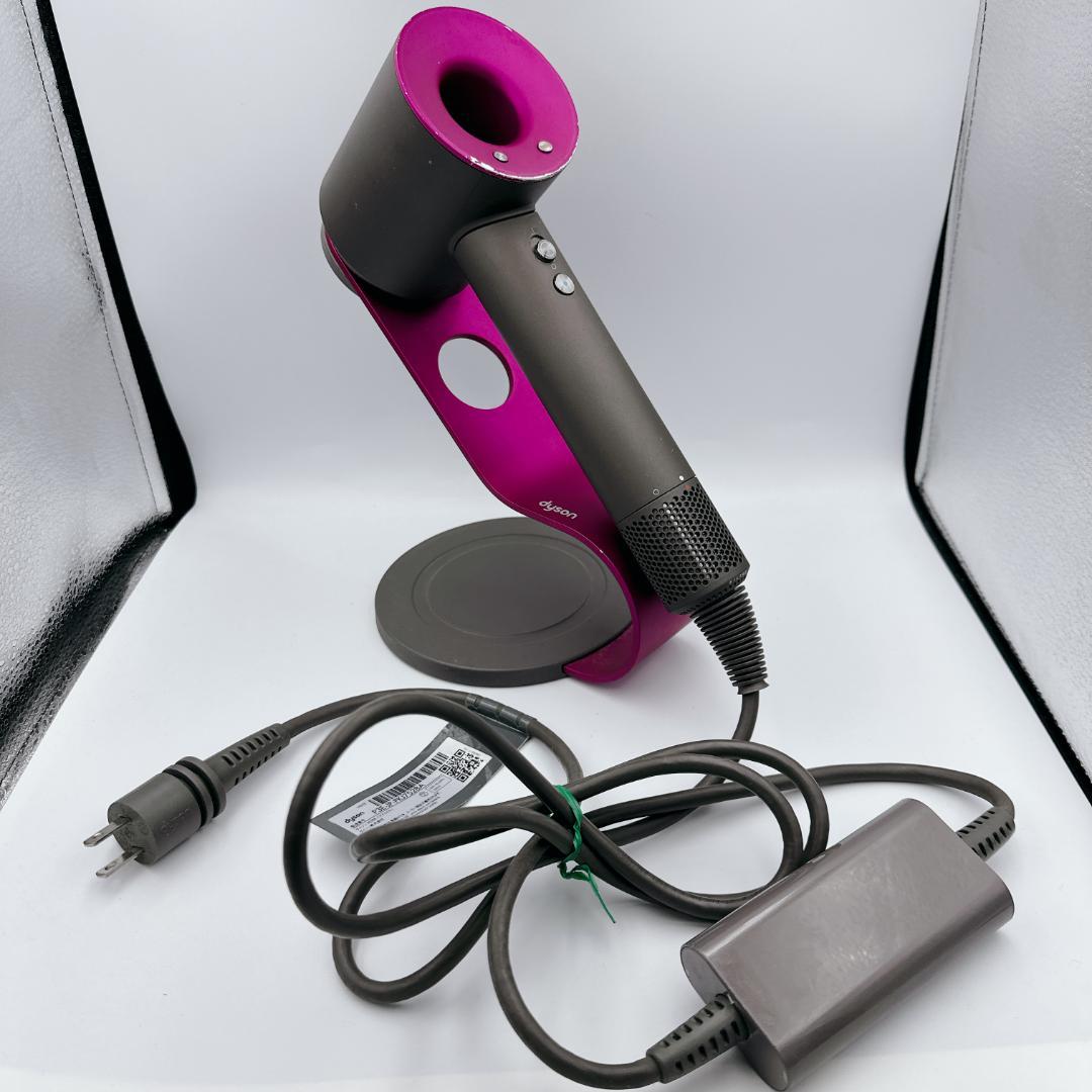 【概ね美品】ダイソンドライヤー Dyson HD08 大風量 レッド スタンド付 dyson (ダイソン) ドライヤー HD08 Supersonic｜トレファクONLINE