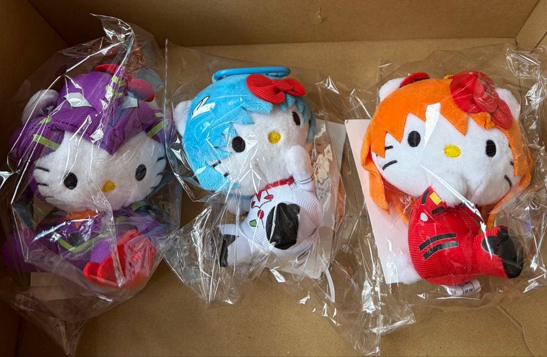 EVA x HELLO KITTY トイキーホルダー LOWRYS FARM｜【EVA x HELLO KITTY】トイキーホルダー | Rakuten