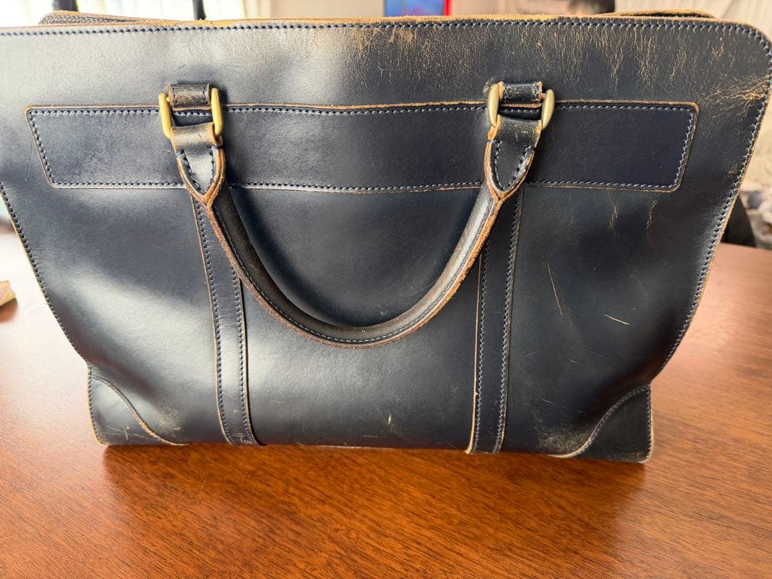 ガンゾ　GANZO ネイビー レザー ビジネスバッグ ガンゾ GANZO ネイビー レザー ビジネスバッグ - メルカリ