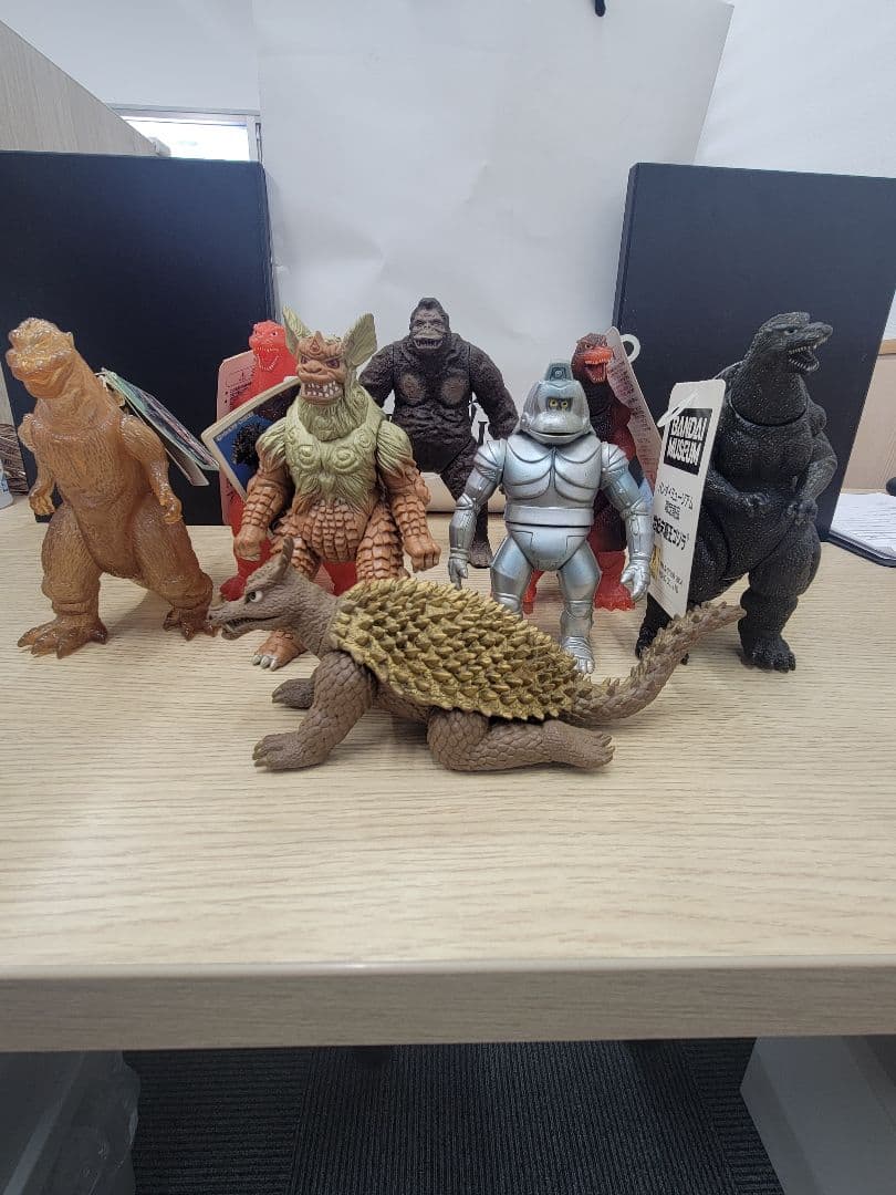 s*h様 ゴジラ フィギュア 怪獣 ソフビ まとめ売り ゴジラ ソフビ まとめ 9体セット フィギュア 怪獣｜Yahoo!フリマ（旧