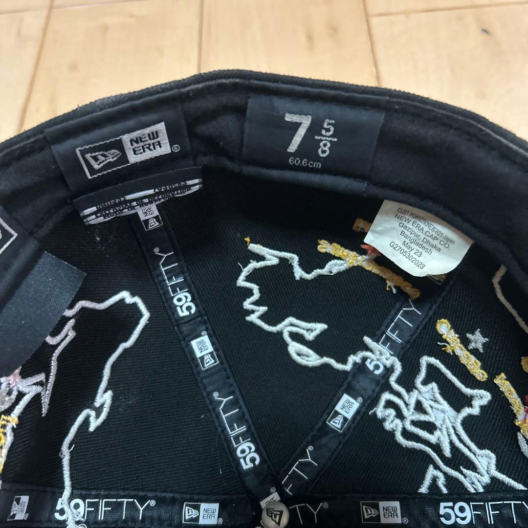 NEWERA Supreme 世界地図刺繍 キャップ 黒 - メルカリ