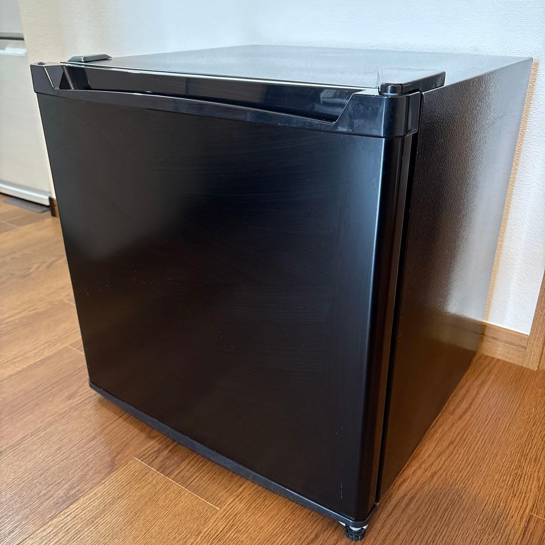 アイリスプラザ 冷蔵庫 46L 幅47cm PRC-B051D-B 右開き Amazon | アイリスプラザ 冷蔵庫 47L ブラック 幅47cm PRC-B051D-B 直