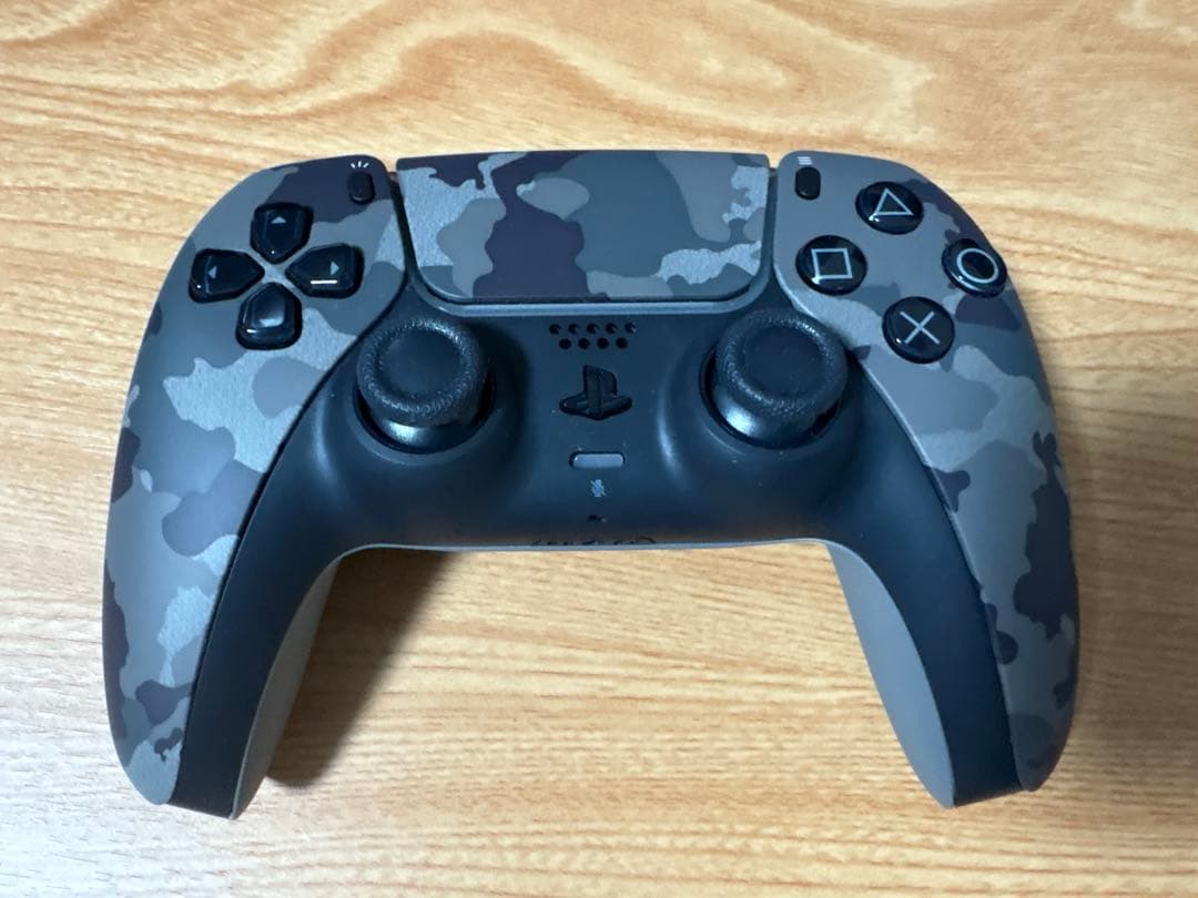 PS5 デュアルセンス ワイヤレスコントローラー グレー カモフラージュ Amazon.co.jp: 【純正品】DualSense ワイヤレスコントローラー グレー