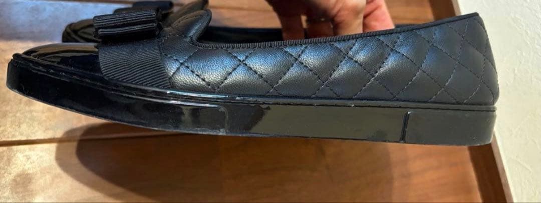 サルヴァトーレフェラガモ ヴァラ リボン キルティング フラット