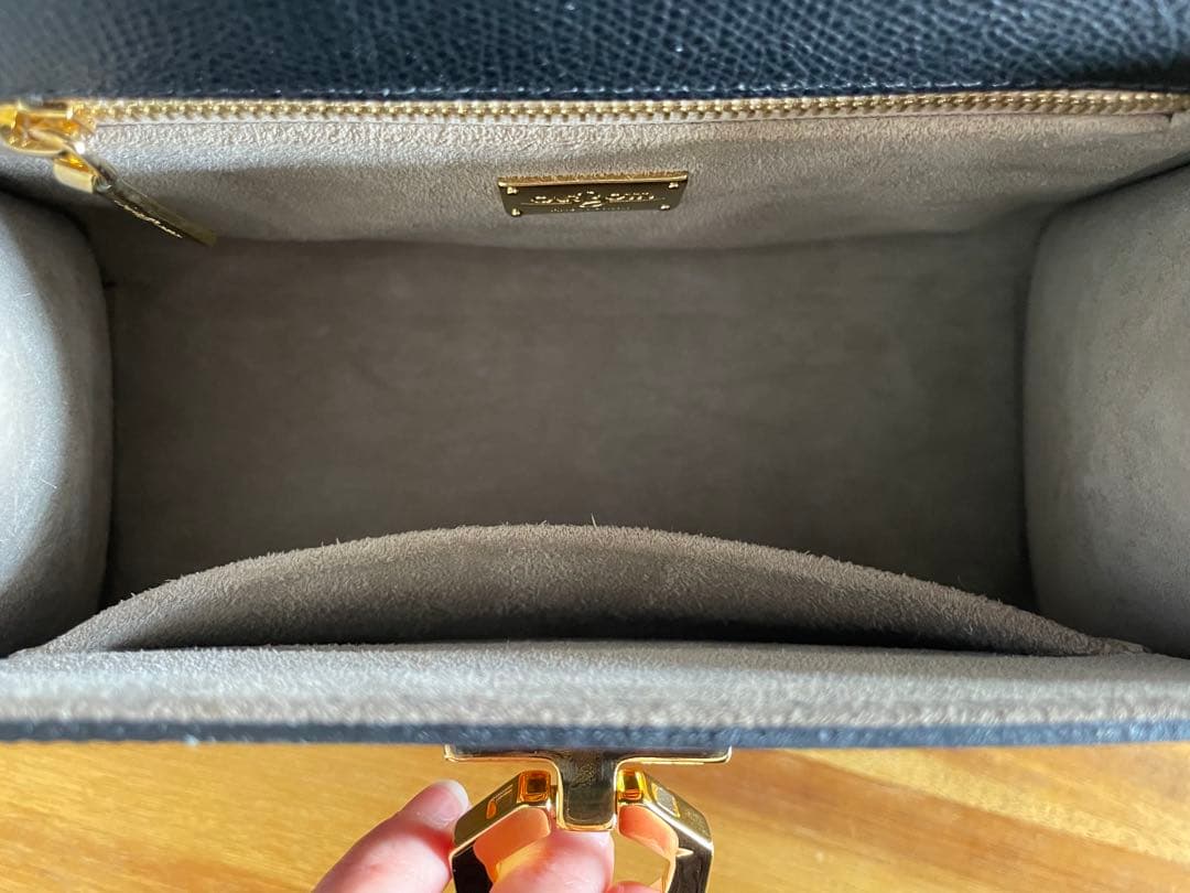 カルボッティタグ付き保存袋付き Greta245 ブラック - メルカリ