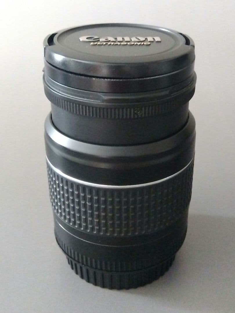 Canon EFレンズ2本（28-80/75-300mm）＋バッグ＋フィルター付