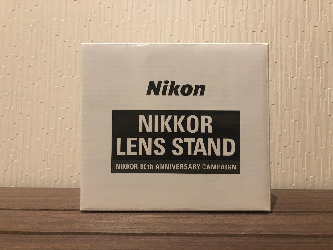 NIKON 80周年キャンペーン　レンズスタンド（非売品） NIKKOR発売80周年記念 ファイナル キャンペーン」を11月14日より実施