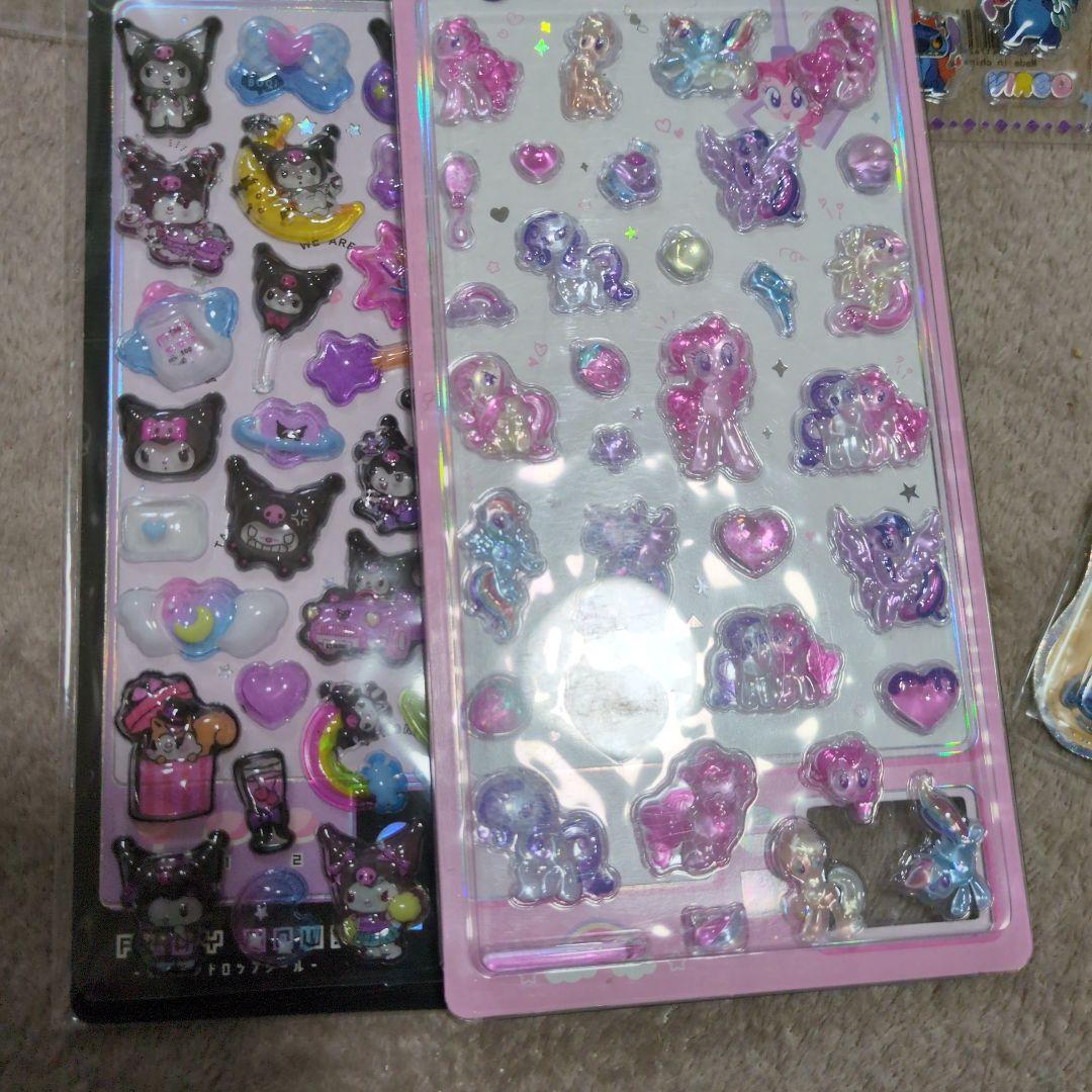 カラフルキャラクターシールセット6枚 - メルカリ