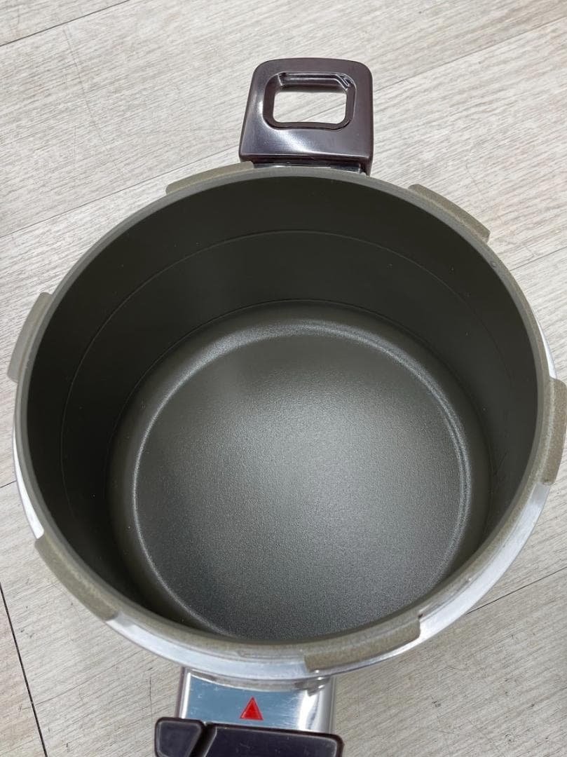 未使用 北陸アルミニウム ベスト 圧力鍋 SG-2型 3.0L 19㎝