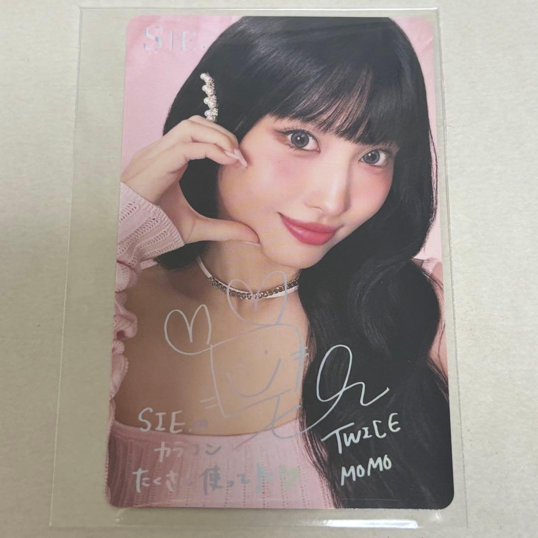 TWICE MOMO モモ カラコン SIE. 購入特典 トレカ サイン入り - メルカリ