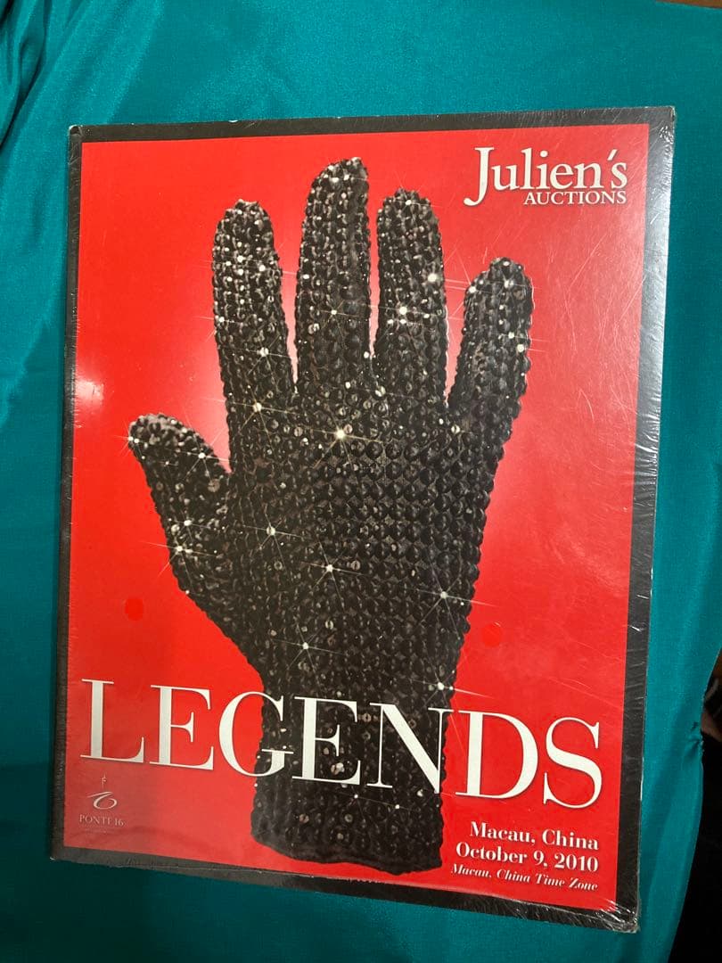 Julien's AUCTIONS 【LEGENDS】です - メルカリ