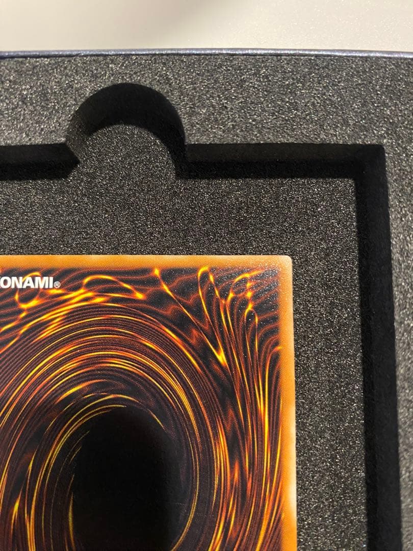 遊戯王 2期 極美品 ブラックマジシャン レリーフ アルティメット