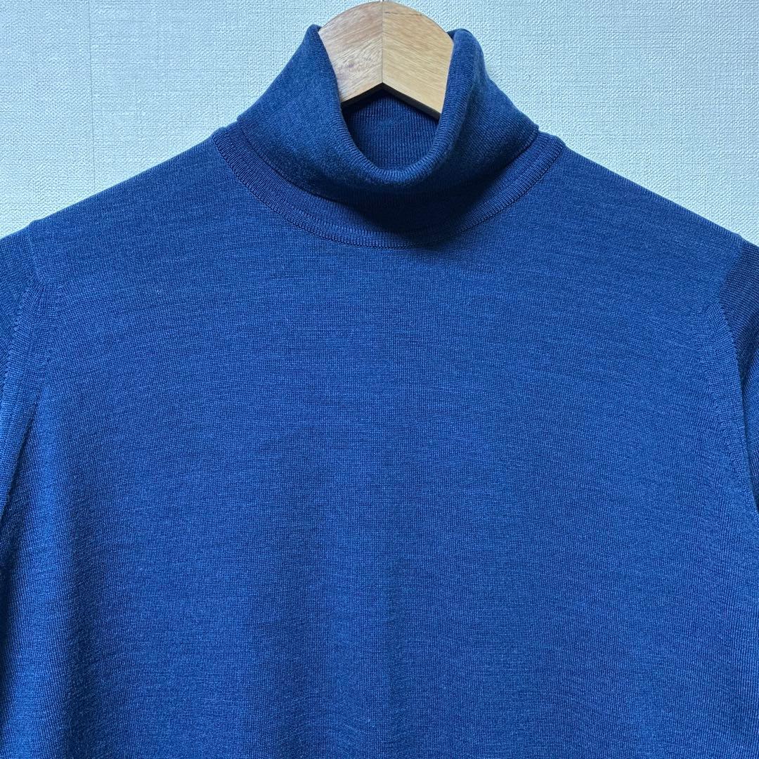 極美品 JOHN SMEDLEY タートルネックセーター ネイビーブルー ウール