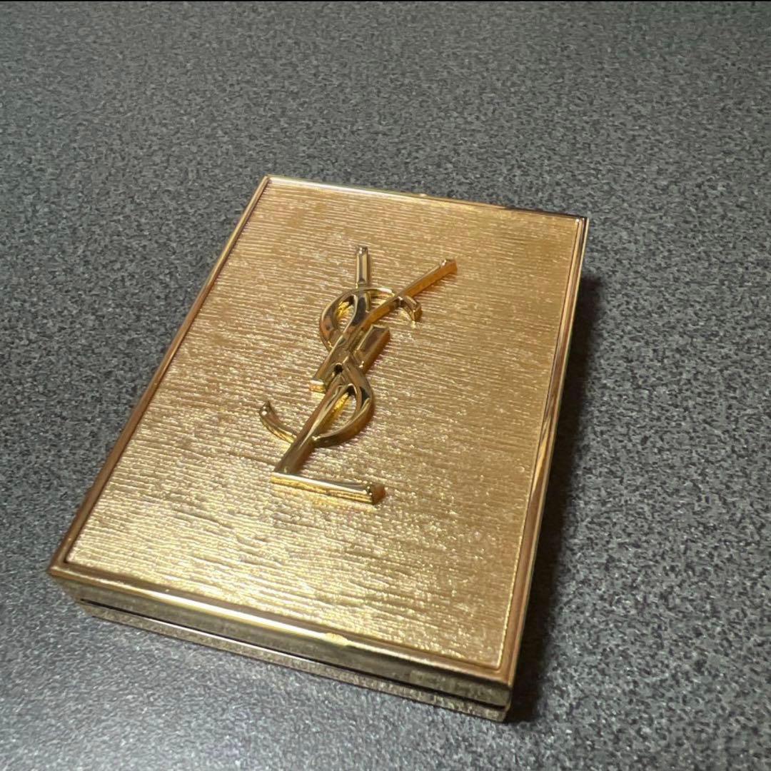 ysl／クチュールミニクラッチ025 ホリデー　アイシャドウ　2025 ラスト本日発送 新品 YSLイブサンローラン クチュール ミニ クラッチ