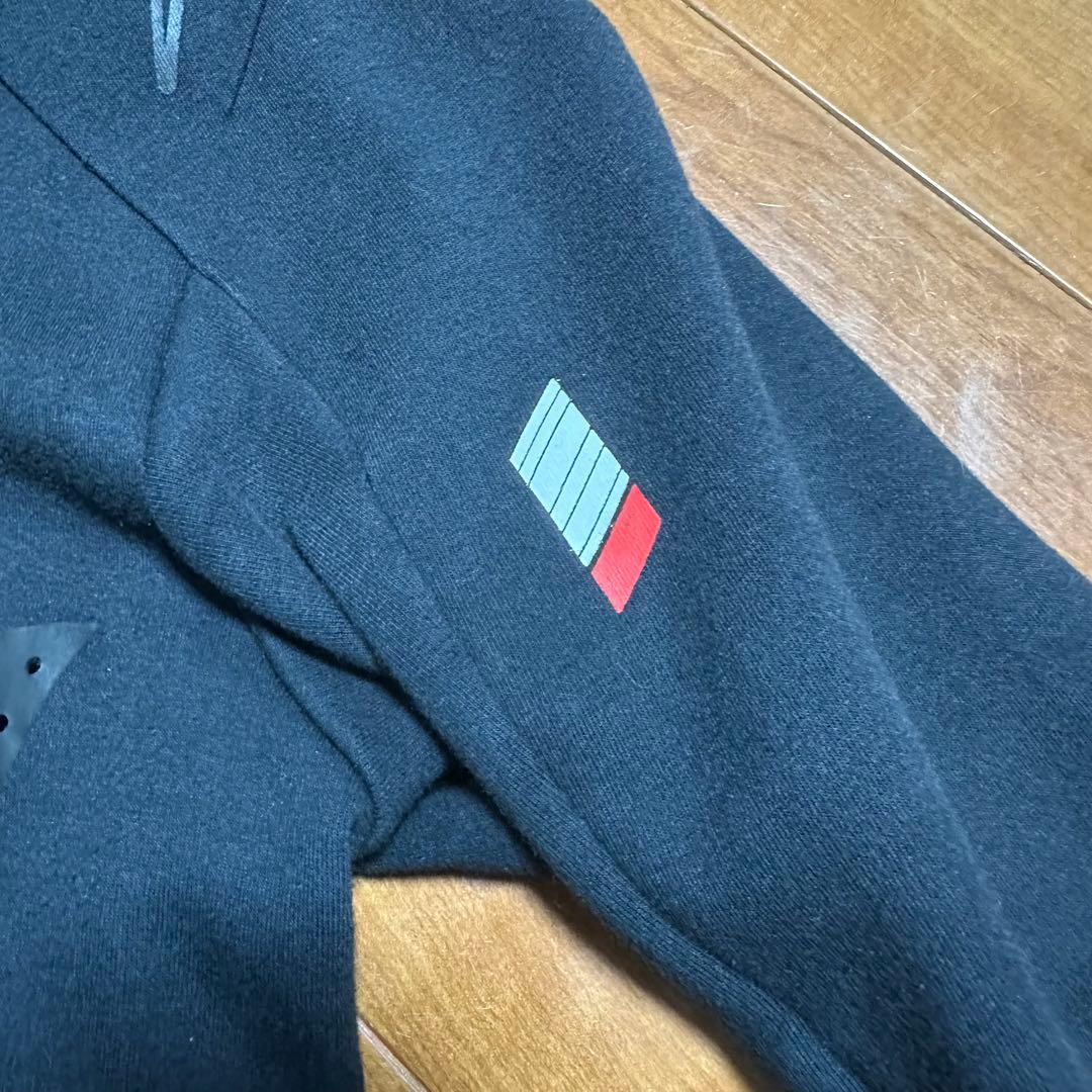 レア✨クシタニ レブロフーディ クシタニカフェ メンズ Mサイズ - メルカリ