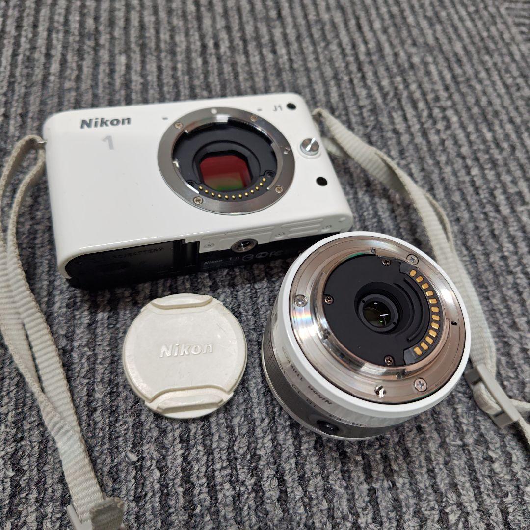 ジャンク】Nikon 1 J1 ミラーレスカメラ ホワイト - メルカリ
